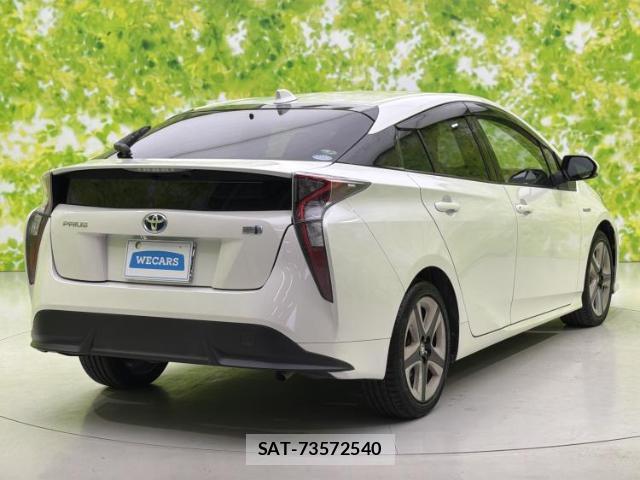 Toyota PRIUS 2016-03 8754650-2