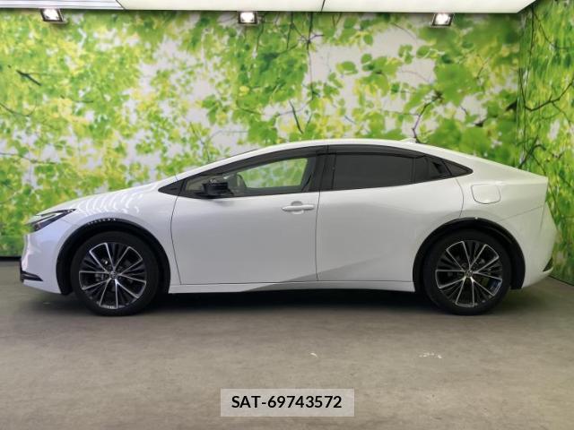 Toyota PRIUS 2025-06 8754691-1