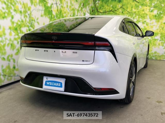 Toyota PRIUS 2025-06 8754691-2