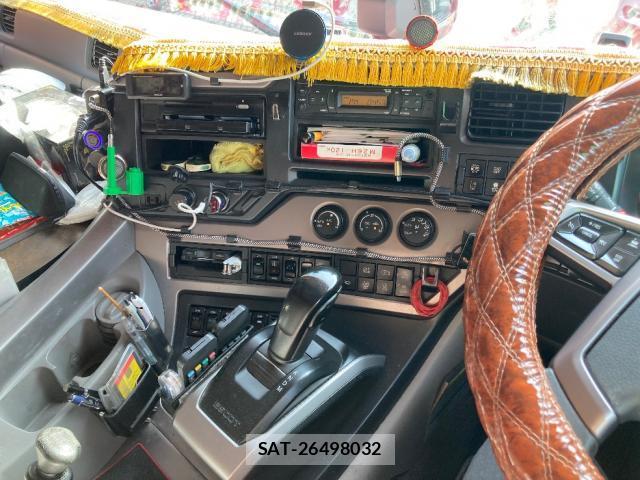 UD Trucks QUON 2019 8754052-14