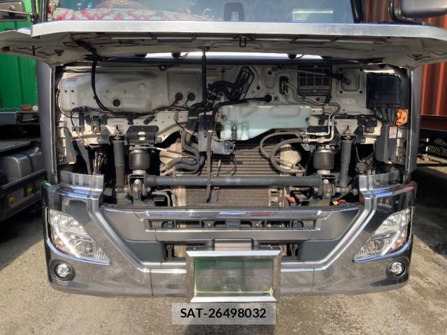 UD Trucks QUON 2019 8754052-3