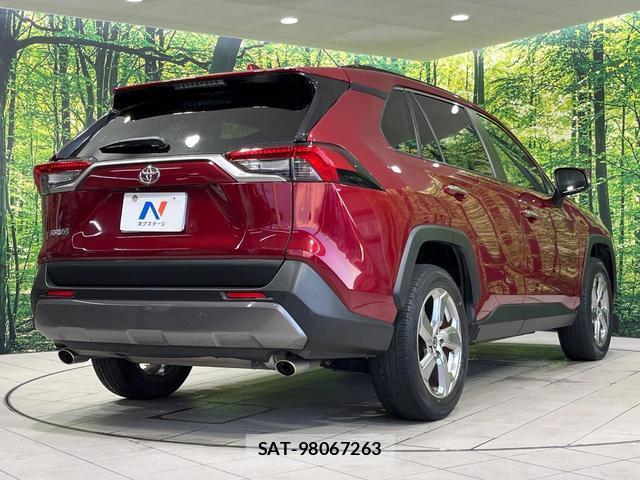 Toyota RAV4 2021-04 8752299-17