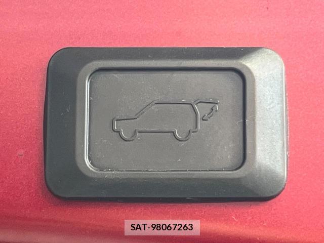 Toyota RAV4 2021-04 8752299-7