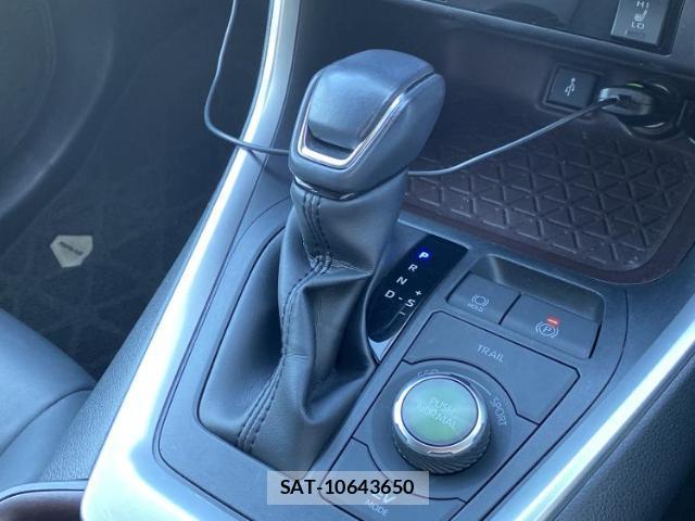 Toyota RAV4 2021-10 8752460-13