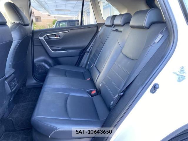 Toyota RAV4 2021-10 8752460-6