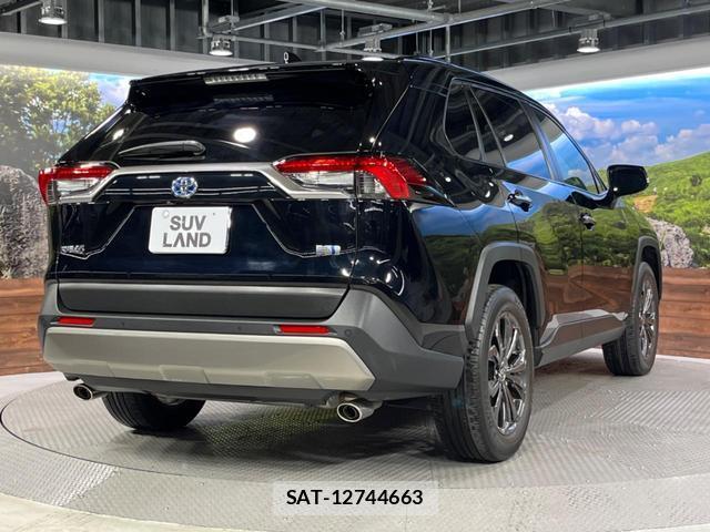 Toyota RAV4 2023-02 8752821-16