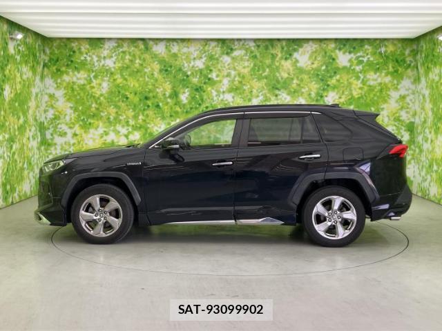 Toyota RAV4 2020-08 8753477-1