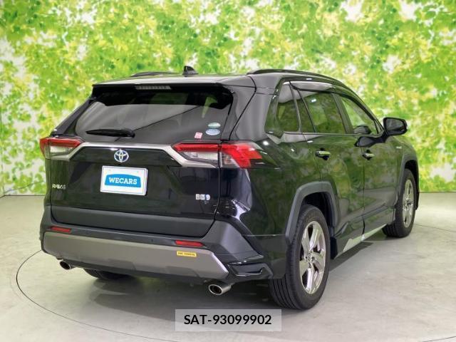 Toyota RAV4 2020-08 8753477-2