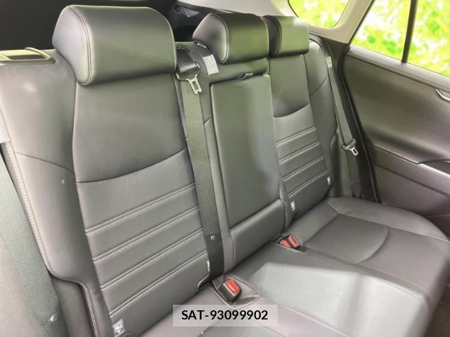 Toyota RAV4 2020-08 8753477-4