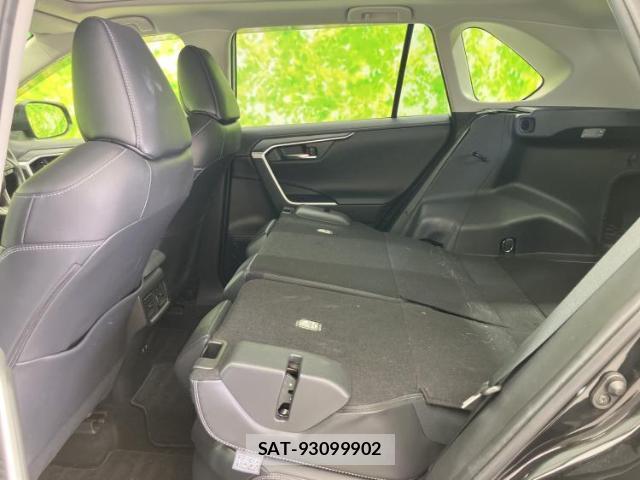 Toyota RAV4 2020-08 8753477-6