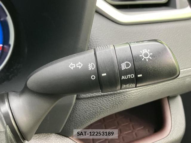 Toyota RAV4 2021-10 8753497-15