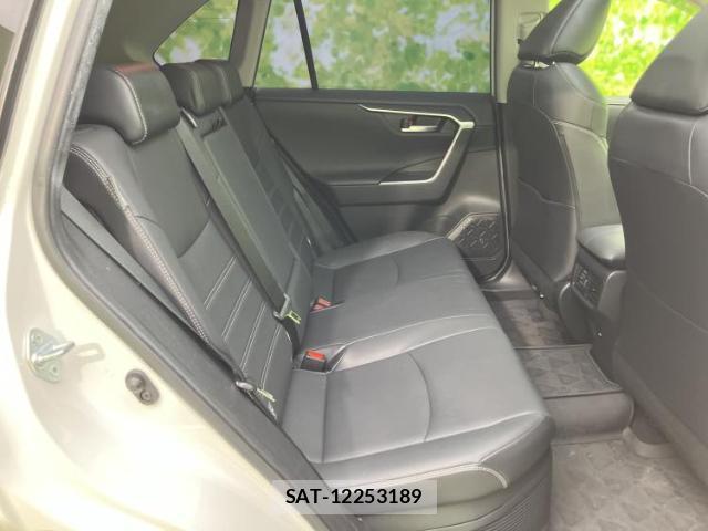 Toyota RAV4 2021-10 8753497-4