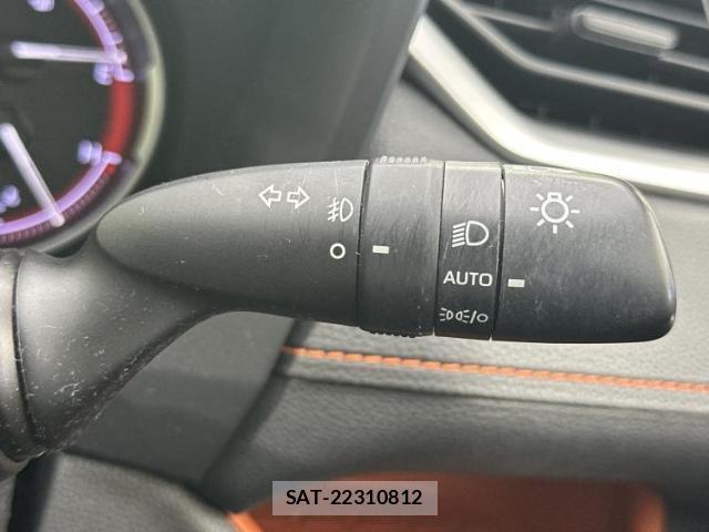 Toyota RAV4 2020-10 8754352-13