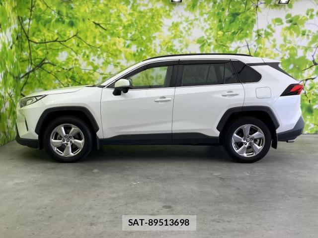 Toyota RAV4 2020-04 8754522-1