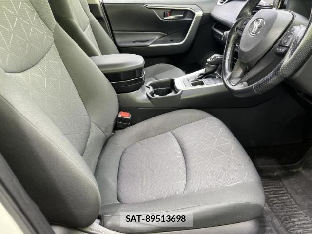 Toyota RAV4 2020-04 8754522-3