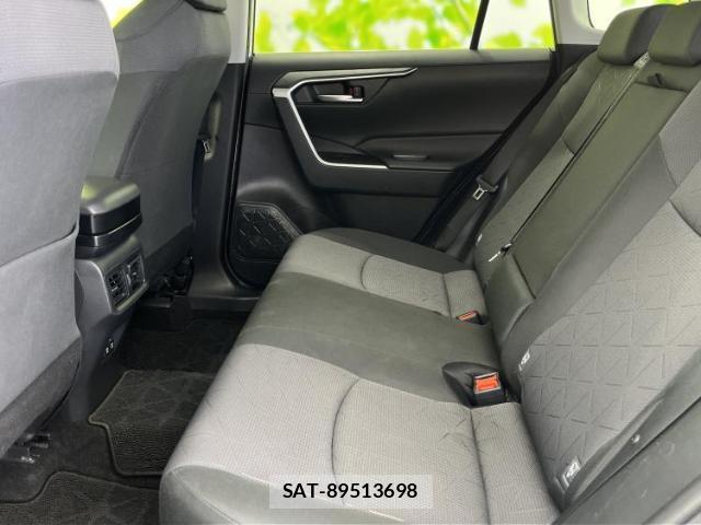 Toyota RAV4 2020-04 8754522-6