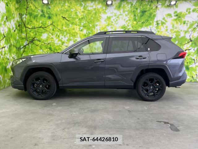 Toyota RAV4 2022-06 8754523-1