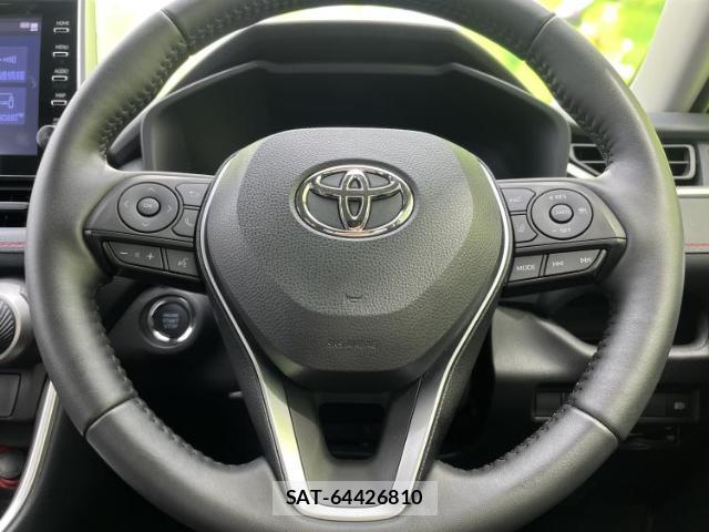 Toyota RAV4 2022-06 8754523-12