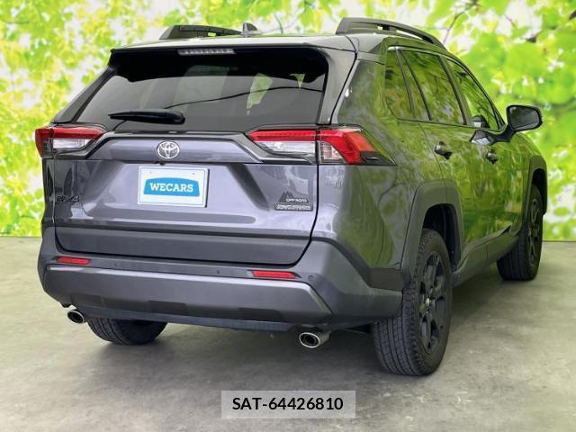 Toyota RAV4 2022-06 8754523-2