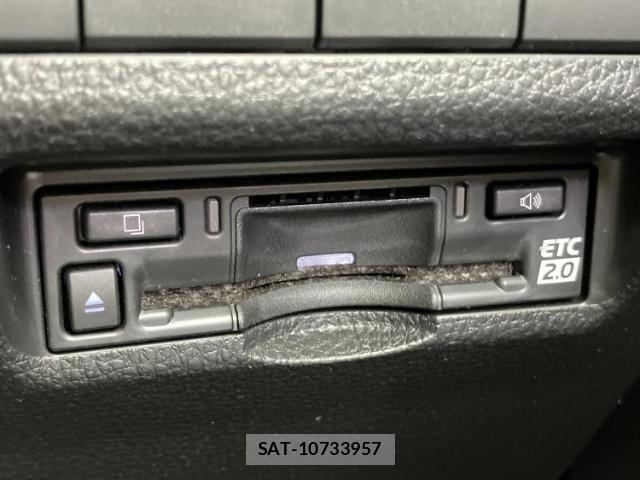 Toyota RAV4 2023-12 8754537-17