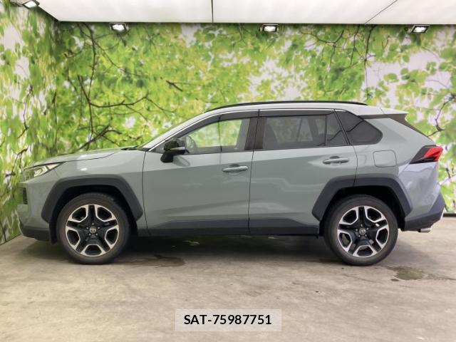 Toyota RAV4 2020-09 8754577-1