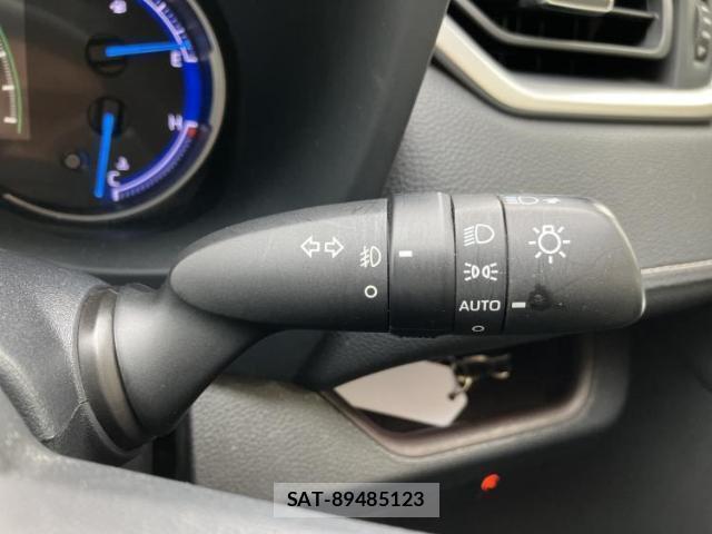 Toyota RAV4 2019-11 8754654-15
