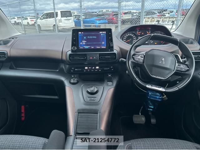 Peugeot Rifter 2021-07 8753246-2