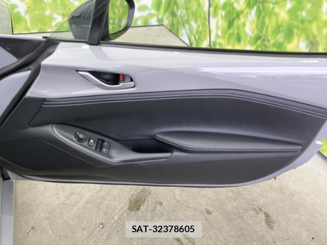 Mazda ROADSTER 2024-04 8753036-6