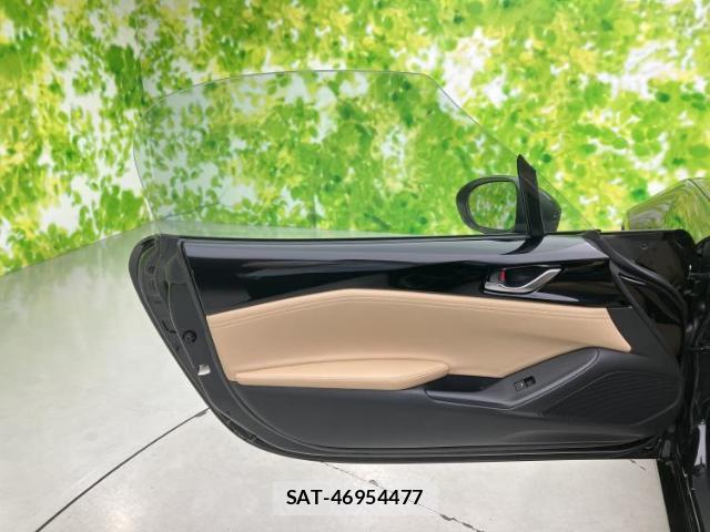 Mazda ROADSTER 2025-01 8754405-6