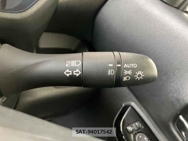 Nissan ROOX 2020-08 8753115-16