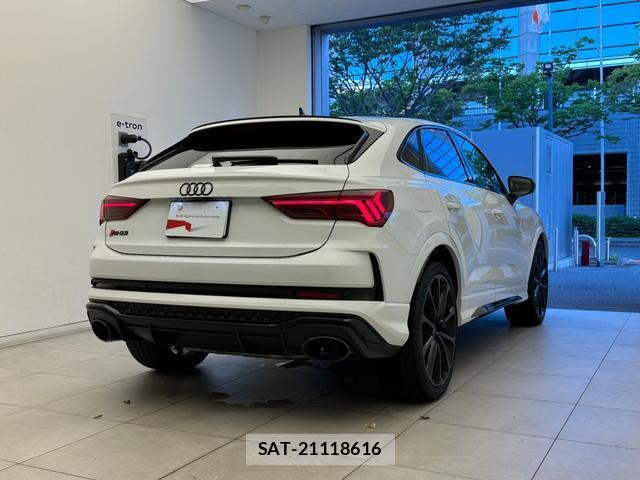 Audi RS Q3 2022-10 8753529-2