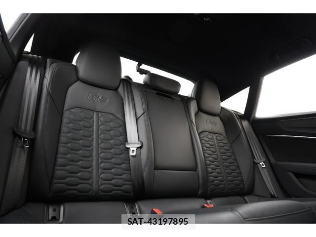 Audi RS7 2021-05 8754263-15