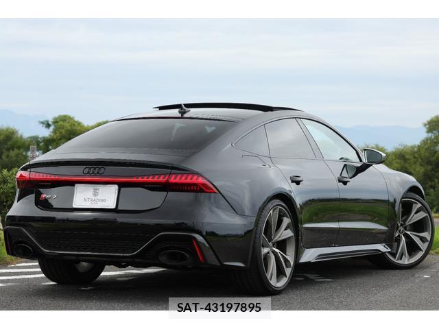 Audi RS7 2021-05 8754263-7