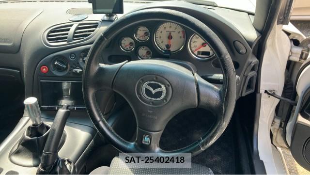 Mazda RX-7 2002-02 8753655-16