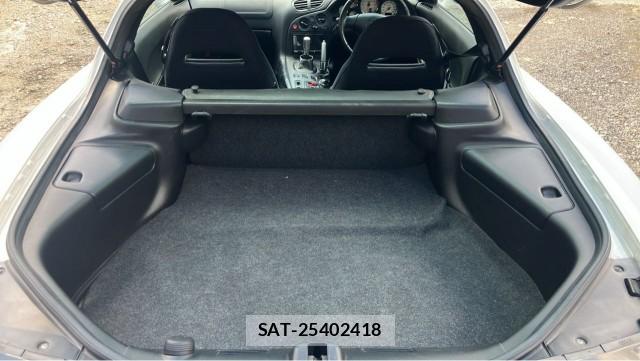 Mazda RX-7 2002-02 8753655-17