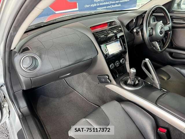 Mazda RX-8 2008-03 8753343-11