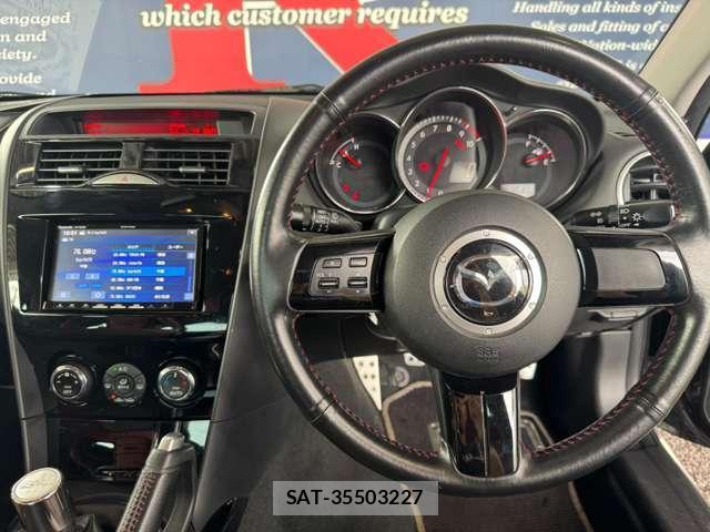 Mazda RX-8 2012-06 8753352-9
