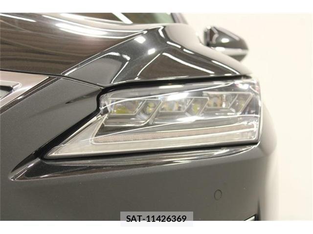 Lexus RX 2018-09 8752358-14