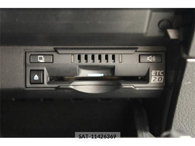 Lexus RX 2018-09 8752358-4