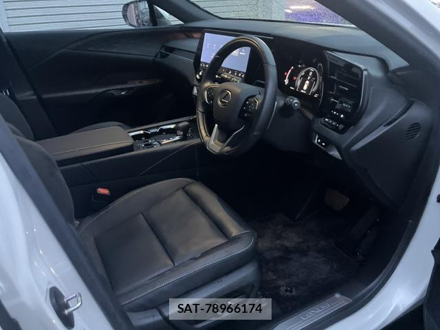 Lexus RX 2023-09 8753372-12