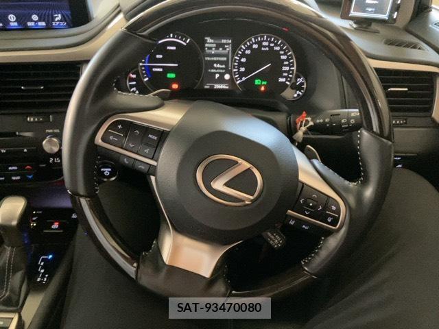 Lexus RX 2020-11 8753853-4