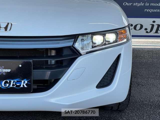 Honda S660 2017-08 8753358-17