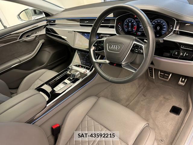 Audi S8 2022-02 8753528-1
