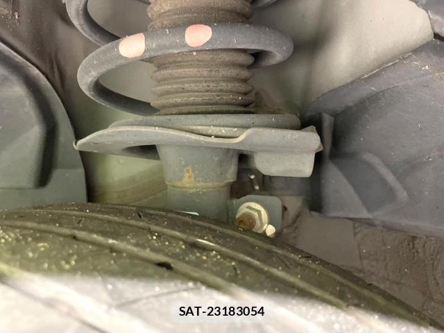 Nissan SERENA 2017-09 8752917-19