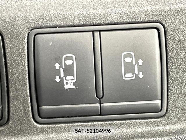 Nissan SERENA 2018-02 8752918-5