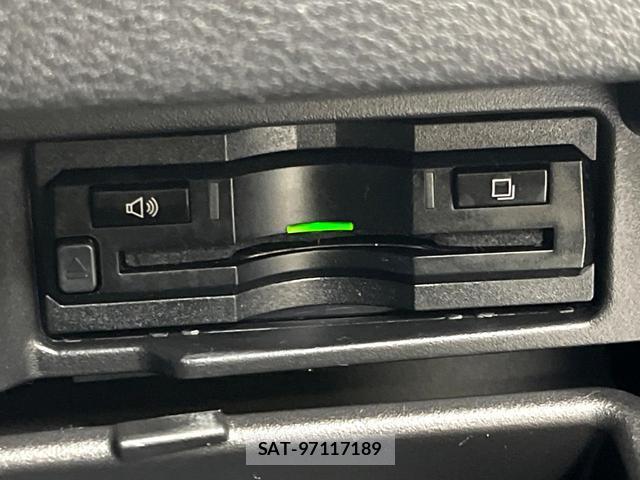 Nissan SERENA 2019-01 8752931-5