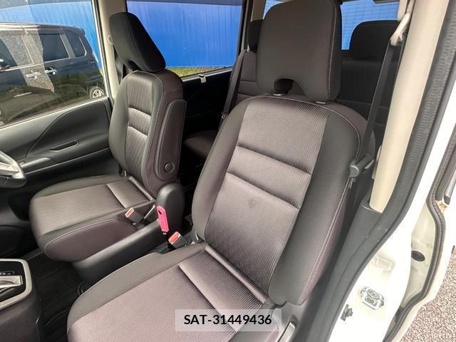 Nissan SERENA 2018-01 8753328-12