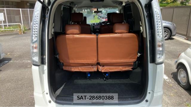 Nissan SERENA 2013-06 8753584-17