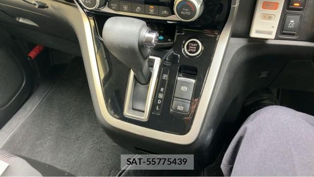 Nissan SERENA 2017-05 8753631-14