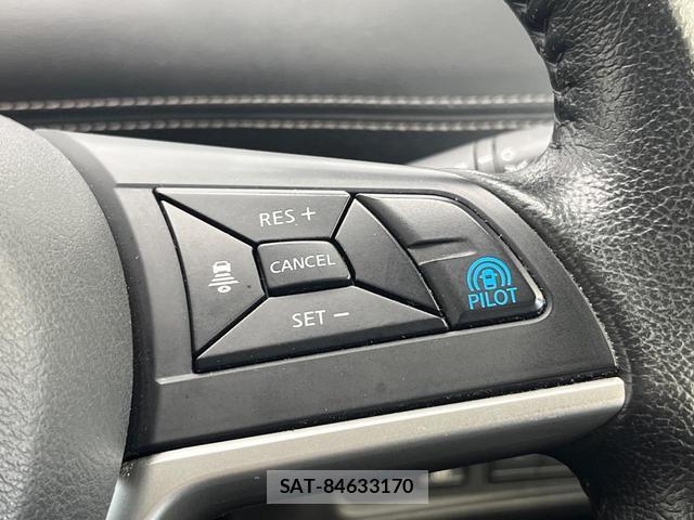Nissan SERENA 2017-06 8753927-3